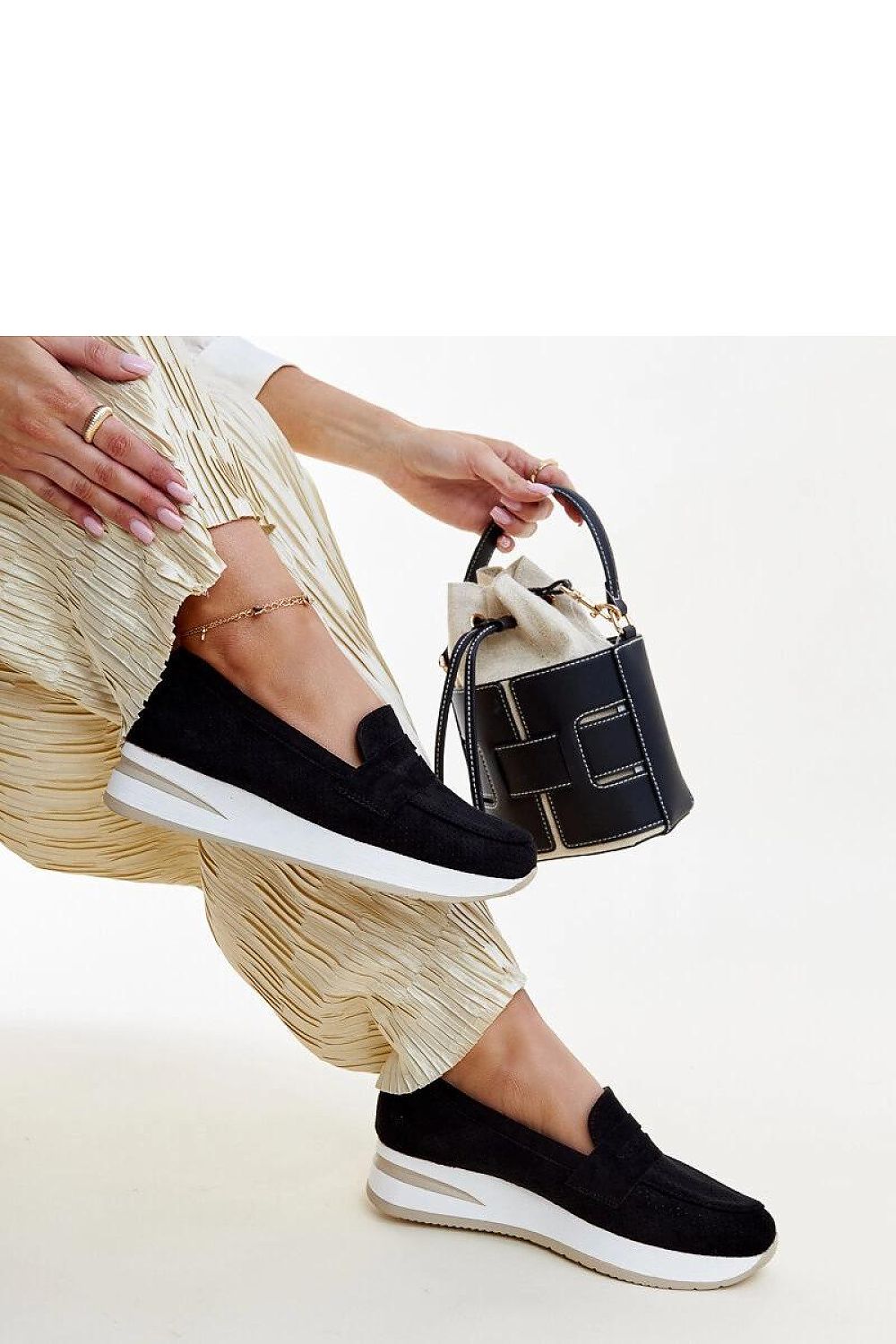 Half shoes model 206458 Solea