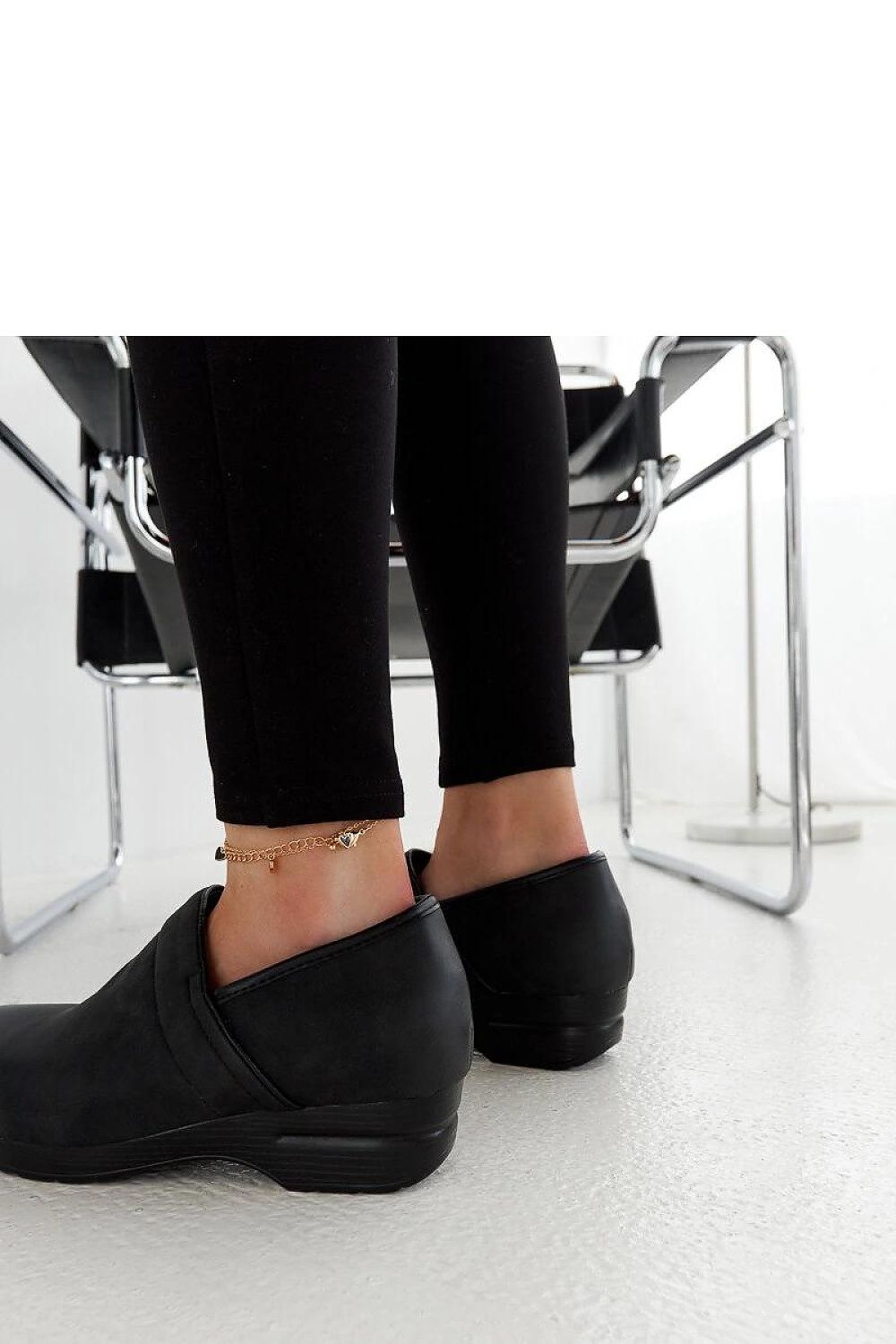 Half shoes model 206480 Solea