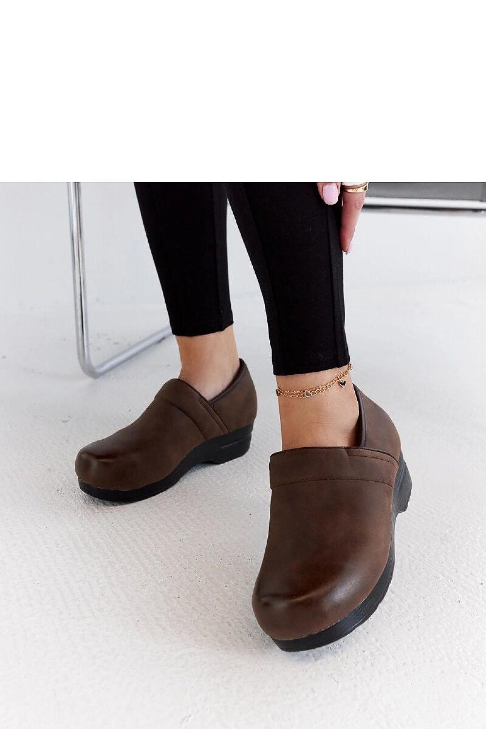 Half shoes model 206481 Solea