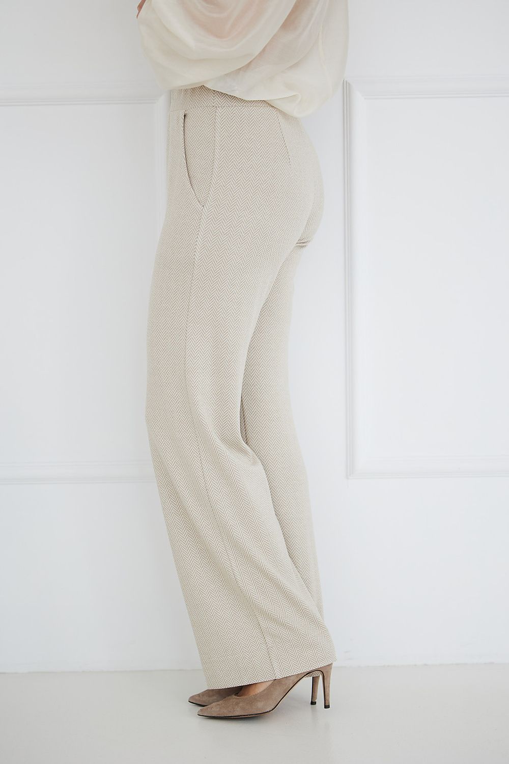 Women trousers model 213119 La Aurora