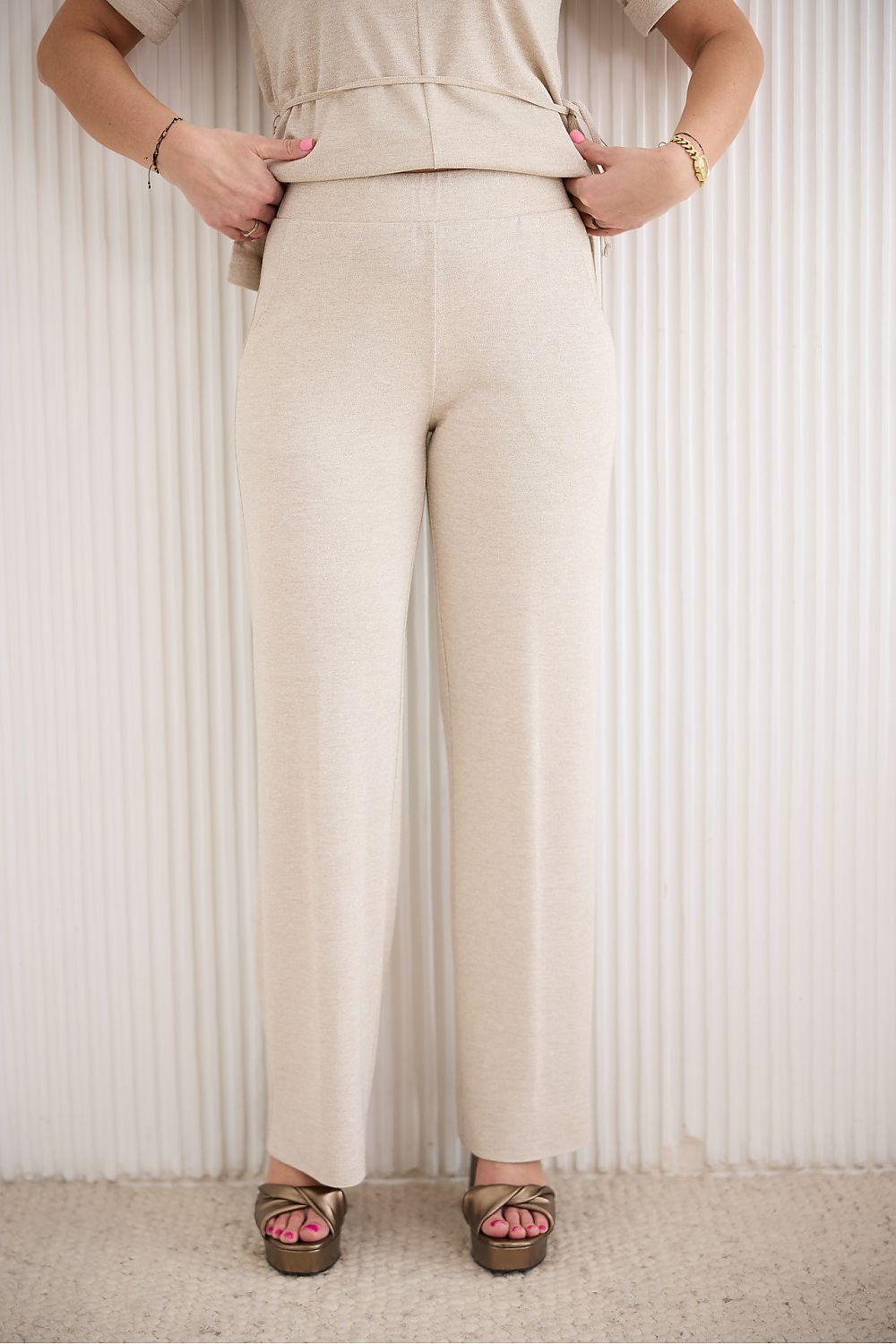 Women trousers model 213122 La Aurora