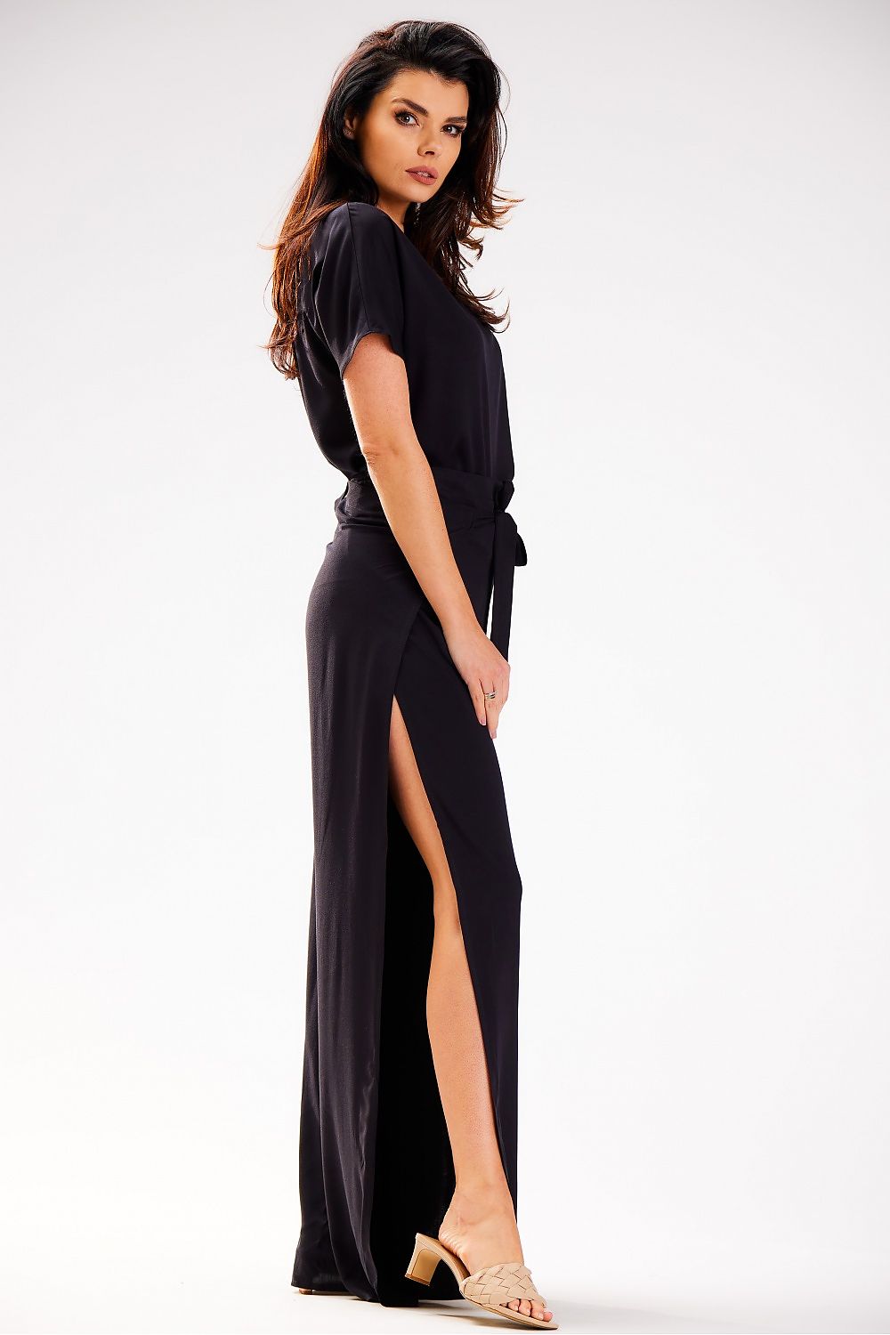 Women trousers model 181096 awama