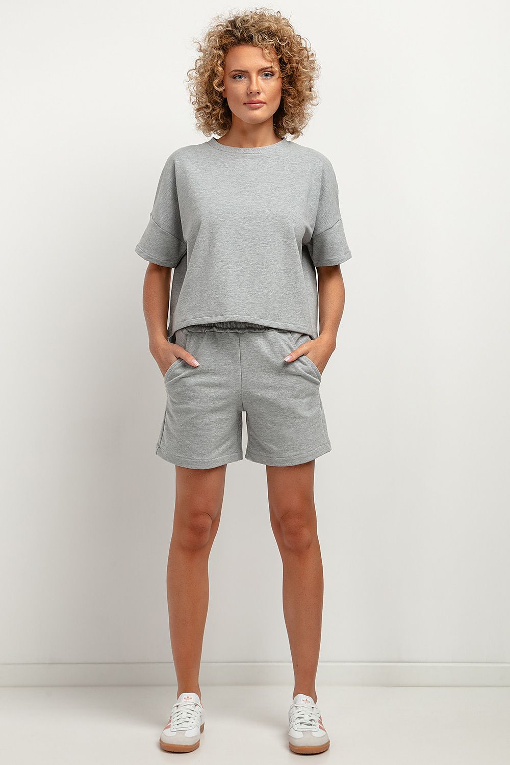 Shorts model 183185 Tessita