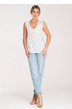  Blouse model 204312 Figl 