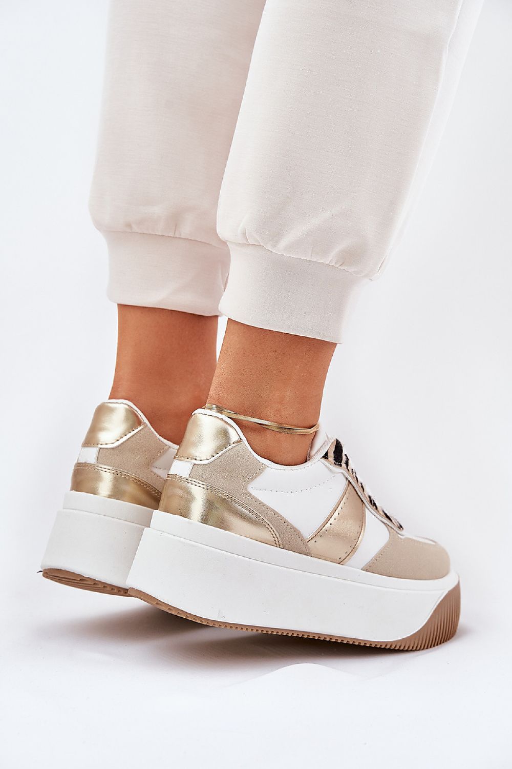  Sport Shoes model 209799 Step in style 