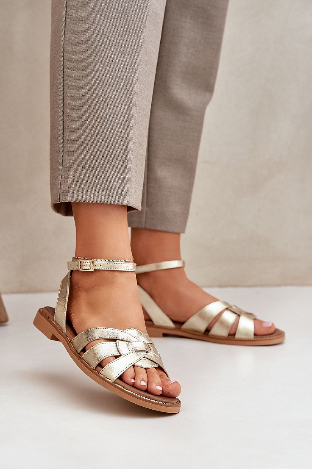  Sandals model 212589 Step in style 
