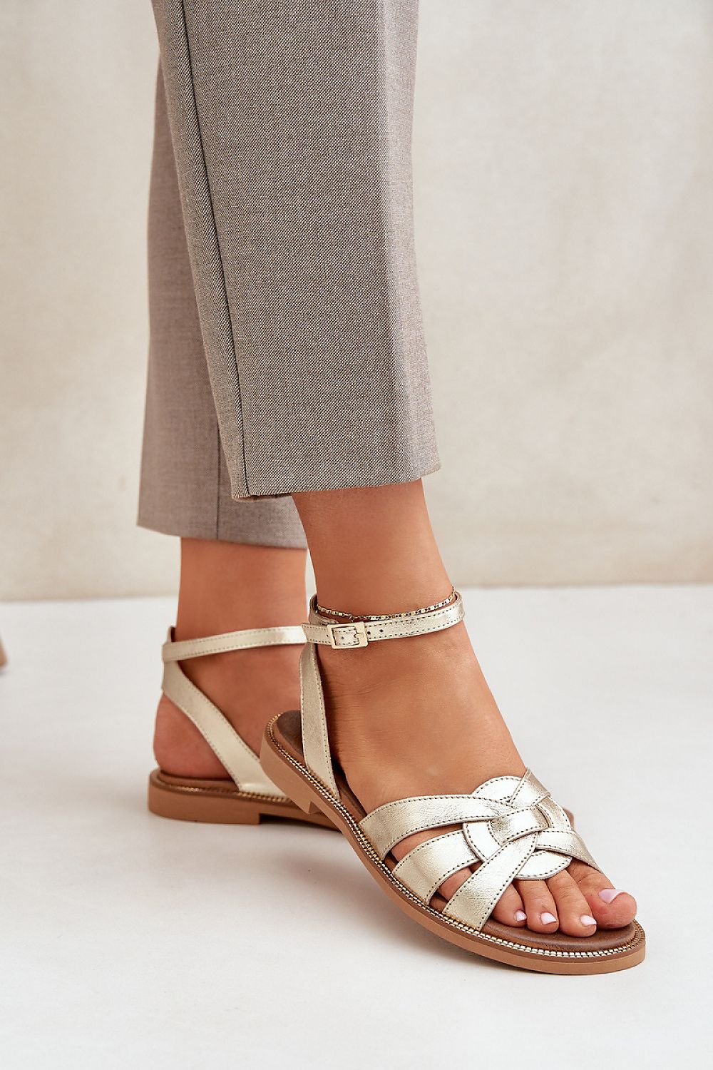  Sandals model 212589 Step in style 