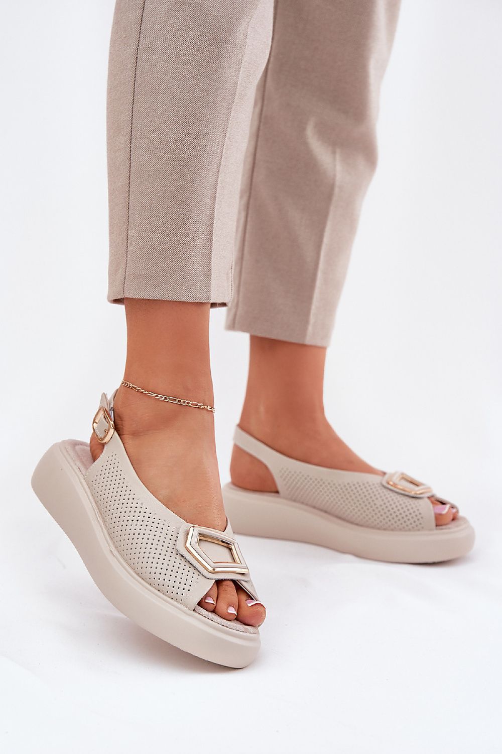  Sandals model 213458 Step in style 