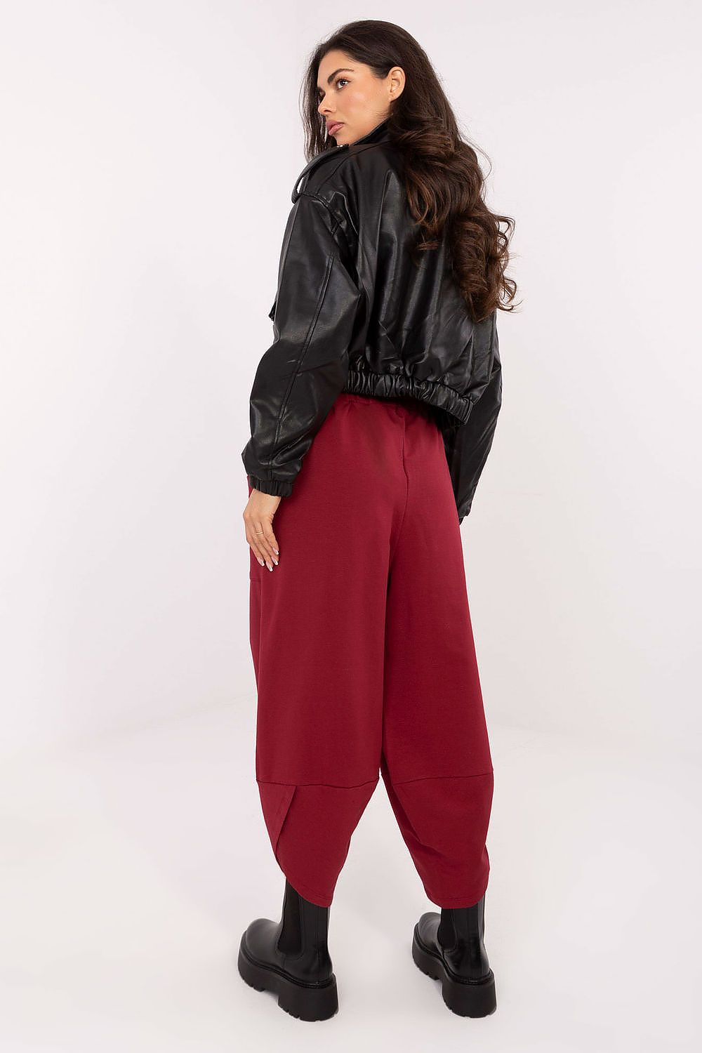  Tracksuit trousers model 220409 Relevance 