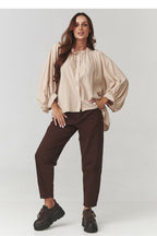  Shirt model 221048 Makadamia 