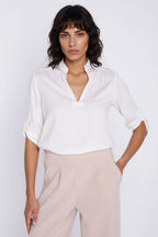  Blouse model 225831 Nife 